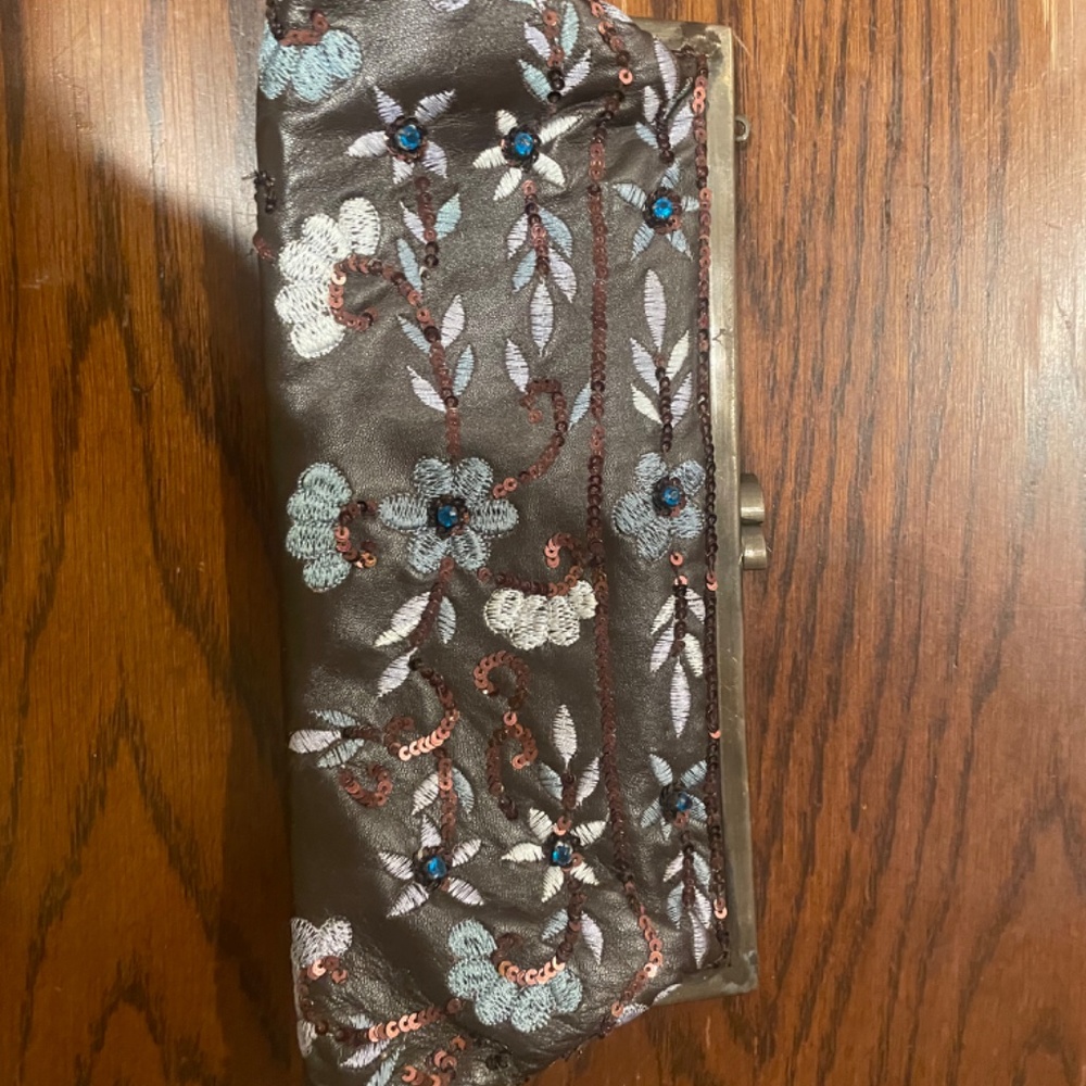 Vintage brown leather clutch - Picture 2 of 4